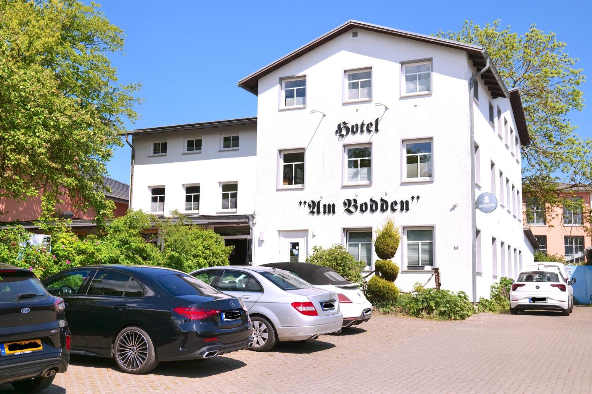 Hotel & Restaurant Am Bodden Putbus Eksteriør bilde